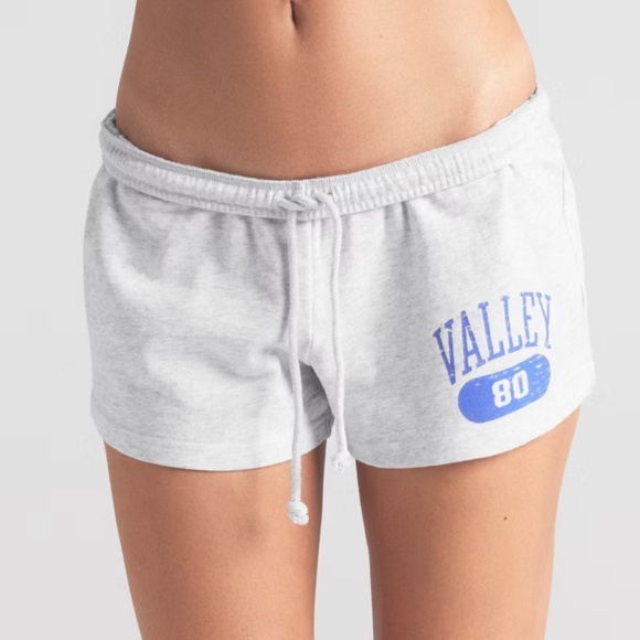 SKIMS LIGHTWEIGHT FLEECE SHORT - Picture 1 of 11